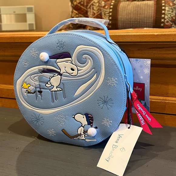 NWT Vera Bradley Peanuts Collection Whimsy Cosmetic Bag in Ski Slope Snoopy - Picture 5 of 14